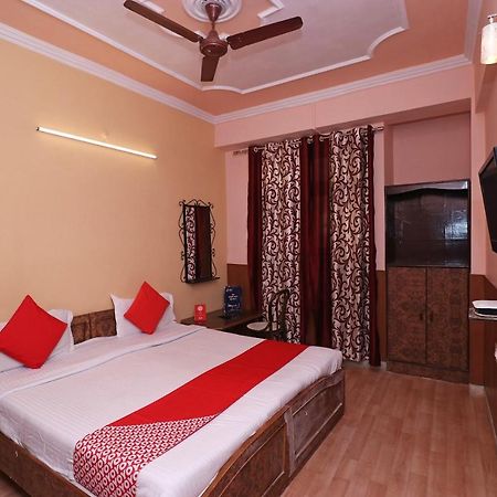 Oyo 8379 Hotel Kamal Lucknow Exterior foto